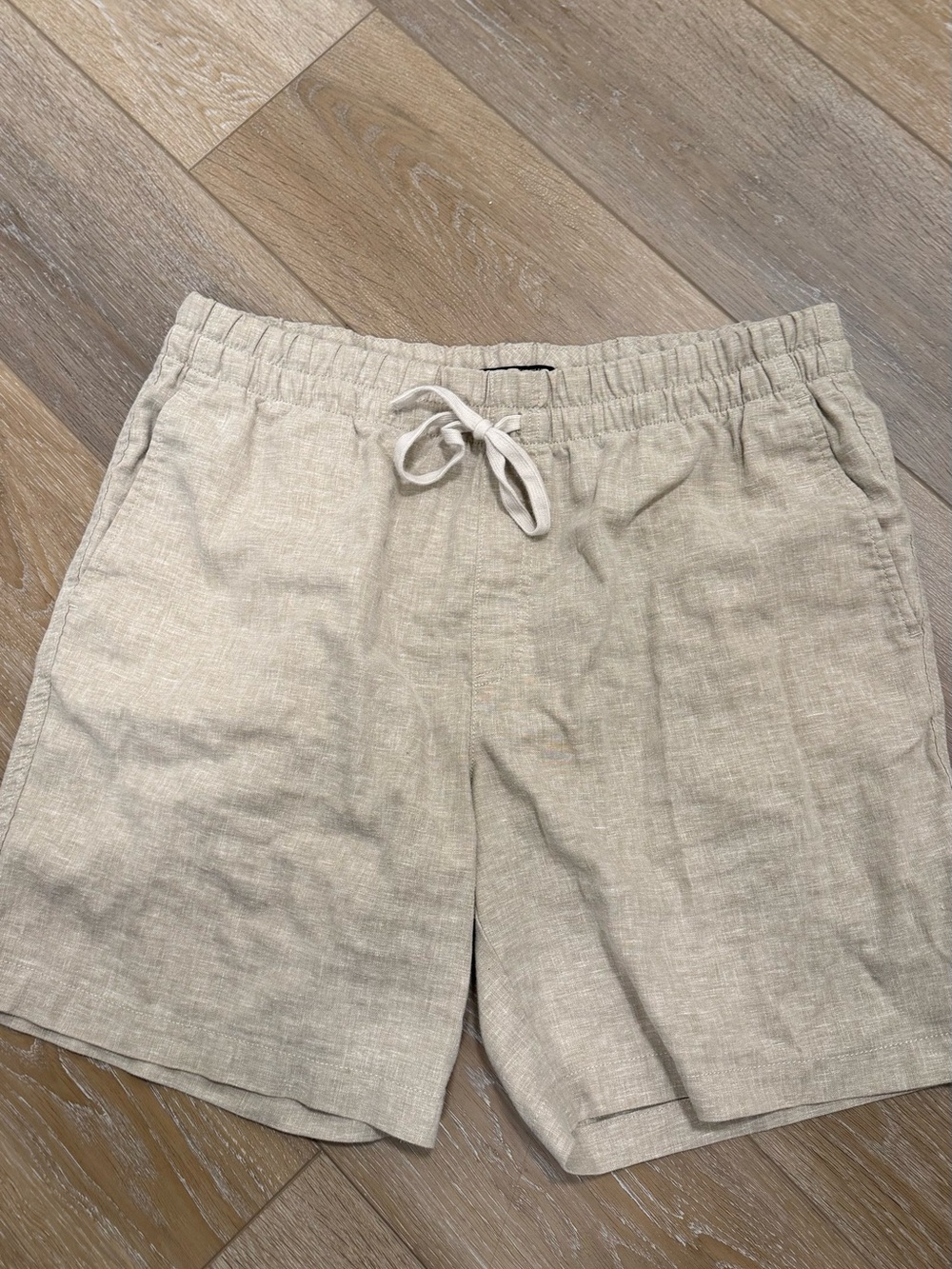Banana Republic Men's Drawstring Linen-Blend Shorts in Light Tan